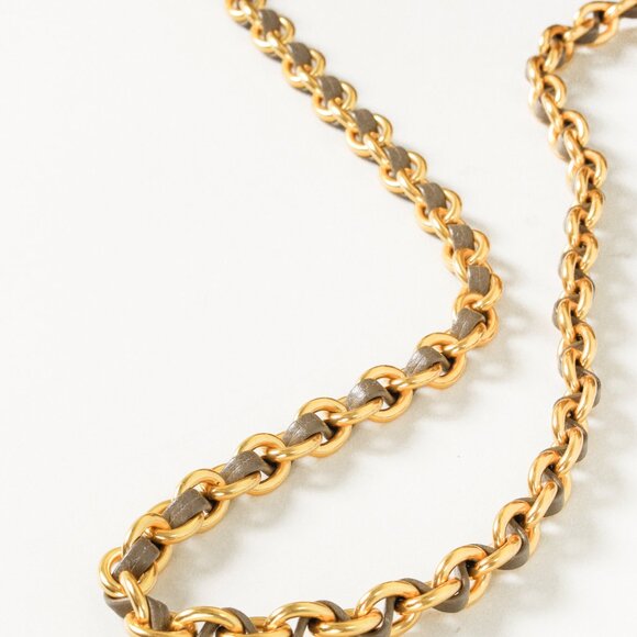 Mulberry Lily Medium Classic Solid Grey - Picture 8 of 14